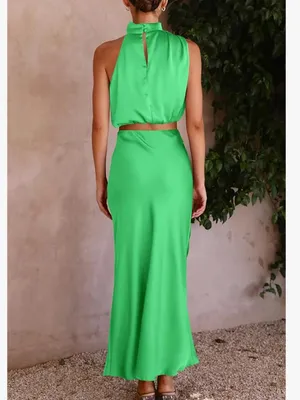 High-Waist Green Maxi Skirt Set with Draped Halter Top thumbnail 4