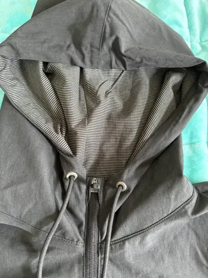 Vuori Outdoor Trainer Shell Jacket thumbnail 3