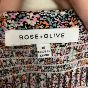Rose & Olive Top Tunic Floral Split Neckline 3/4 Sleeve Smocking Pink Blue White thumbnail 13