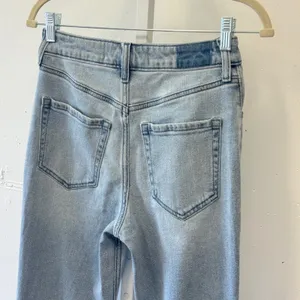 Hollister Ultra High-Rise 90s Straight Jeans Light Wash Distressed Blue W26 2S thumbnail 5