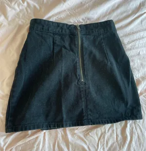 Black Slit Mini Skirt  thumbnail 5