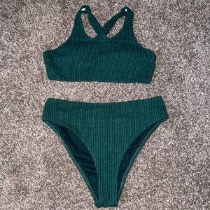 High Waisted Green Bikini Size M thumbnail 1