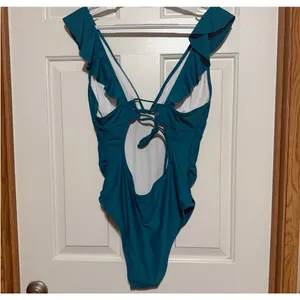 Cupshe Women's Teal One-Piece Swimwear Ruffled Neckline Ties in Back‎ Size XL thumbnail 2