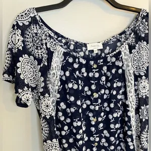 Siren Lily Maternity Navy Blue Floral Print Short Sleeve Top Size Large thumbnail 4