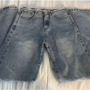White Fox Boutique Light Wash Jeans thumbnail 2