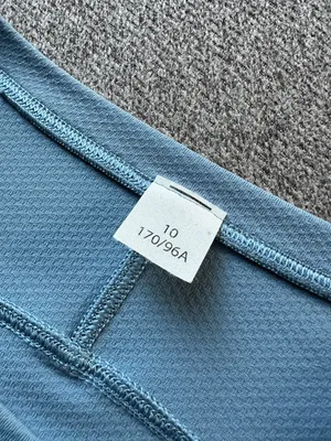 Lululemon Athletic Fit Workout Short Sleeve Shirt Size 10 thumbnail 2