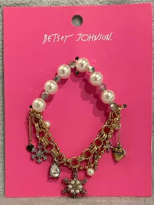 Betsey Johnson NWT Pearl Gold Tone Snowflake Heart Charm Stretch Bracelet Girly thumbnail 2