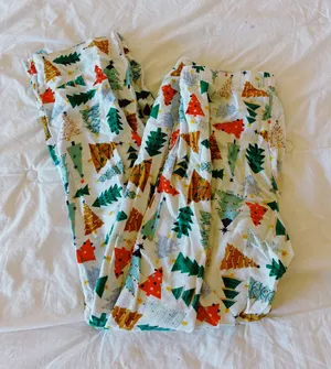 Old Navy Pajama Pants Christmas thumbnail 1