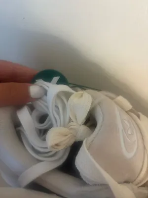Adidas Shoes Women’s 8 thumbnail 2