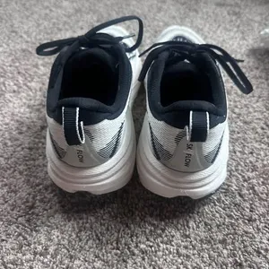 HOKA Skyflow running shoes thumbnail 5