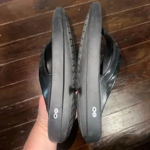 Oofos black cushioned surgery recovery black 11 flip flops thumbnail 4