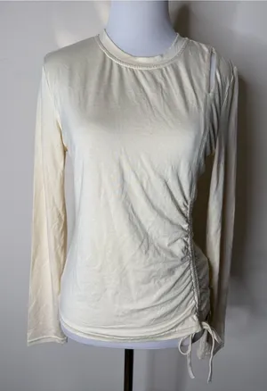Halara Ivory Crewneck Long Sleeve Tee NWT M thumbnail 1