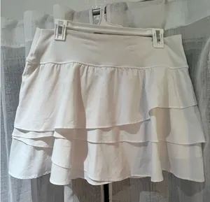 Aerie OFFLINE white skirt thumbnail 1