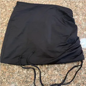 L Space Classic Black‎ Skirt thumbnail 1
