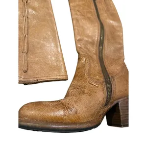 Bed | Stu Fate Tall Distressed Leather Cobbler Series Boots Women's Sz. 6 thumbnail 5