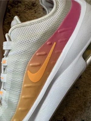 Nike Air Max Axis Women's Running Shoes thumbnail 3
