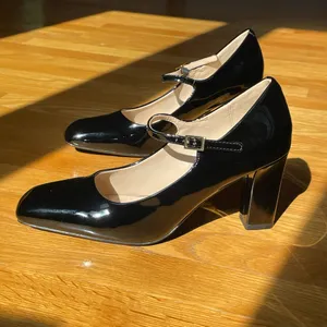 Newbella Women’s Size 7 Black Patent Mary Jane Block Heel Pumps Square Toe thumbnail 9