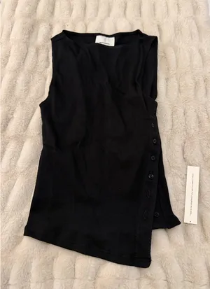 Reformation Hudson Top thumbnail 4