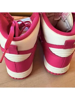 Nike Women's Pink Trainer thumbnail 4