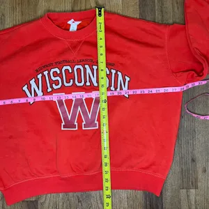 HM Wisconsin Midwest Football League Sweatshirt Red‎ Graphic Pullover Large thumbnail 4