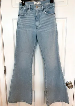 Abercrombie Ultra High Rise Flare Jeans Light Wash Size 27 Regular thumbnail 1