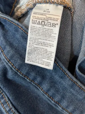 Old navy high rise wow Jean shorts size 14 thumbnail 5