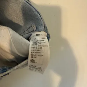 Abercrombie & Fitch The 90s Straight Ultra High Rise Light Wash‎ Jeans Size 28 thumbnail 8