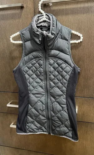Lululemon‎ Goose Down Women's Vest Black Size 4 thumbnail 1