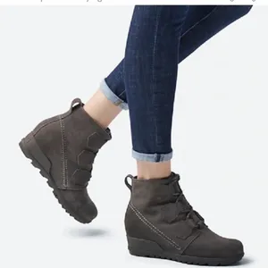 Sorel 9.5 Evie Lace Major Boot Grey Suede Wedge Heel‎ Weatherproof Gorpcore B23B thumbnail 1