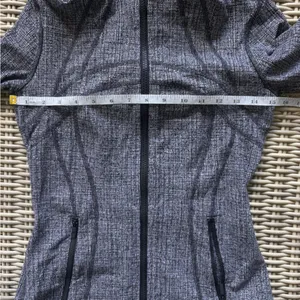 Lululemon Define Jacket 4 Athleisure workout‎ yoga streetwear layered thumbnail 7