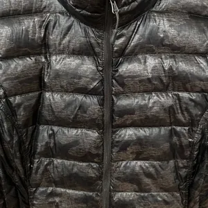 32 Degrees Women's Black Quilted Packable Puffer Vest thumbnail 2