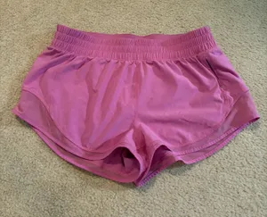 Aritzia golden MoveTech legacy shorts thumbnail 1