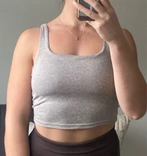 Workout top with built in bra Gray Size XS thumbnail 1