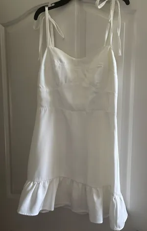 White mini dress Size L thumbnail 1