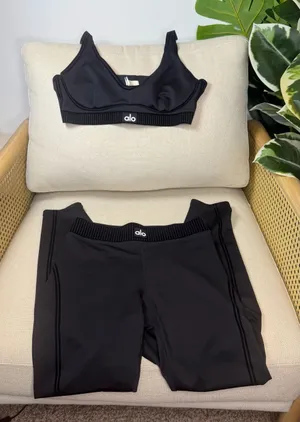 Alo Yoga Line Up SET Size medium thumbnail 1