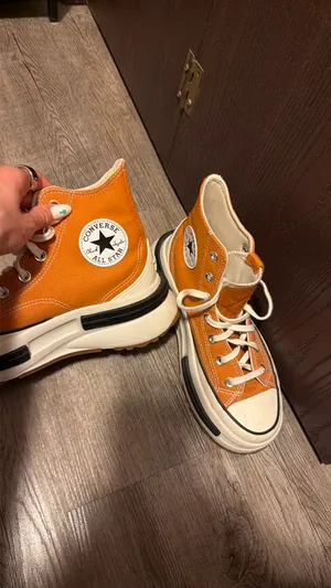 Orange Converse thumbnail 4
