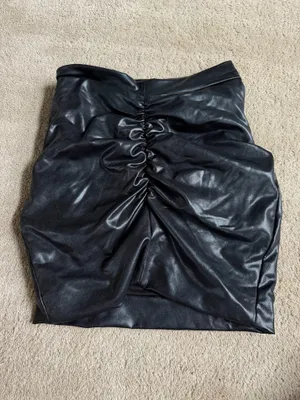 Vic Salvage Black Ruched Mini Skirt – Size Small thumbnail 3