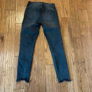 Pistola Audrey mid rise distressed grey skinny jean 24 thumbnail 11