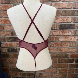 Victoria's Secret Lace Bodysuit Halter Neckline Thong Open Front Size Small thumbnail 3