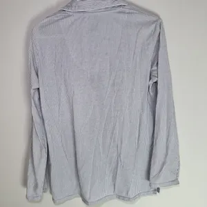Laura Ashley Womens Size M Long Sleeve Do Not Disturb Print Sleep‎ Shirt PJ Top thumbnail 7