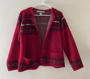 S- Crystal-Kobe Black and Red Knit Vintage Cardigan with Pockets‎ thumbnail 1