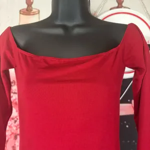 New Reformation-Style Red Top (Off-Shoulder Long Sleeve) Sz S thumbnail 3