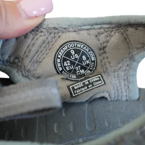 KEEN Venice H2 Sandals Women 9 Durable Waterproof Hiking Outdoor Gorpcore thumbnail 4