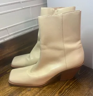 Anthropologie Off White‎ Heeled Squared Toe Boots Size 9 (40) thumbnail 1