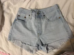 Levi’s shorts thumbnail 1