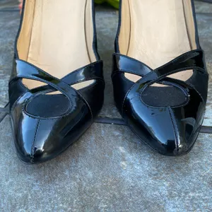 Fendi Black Satin & Patent Leather Stiletto Pumps Size 8.5 Luxury thumbnail 2