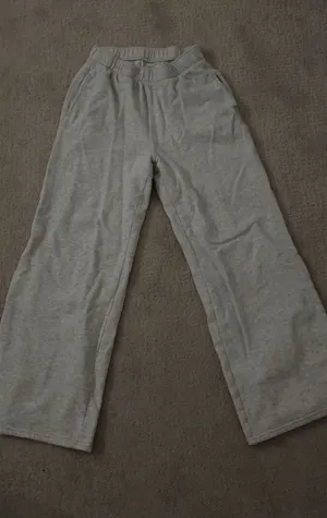 hollister grey sweatpants thumbnail 1