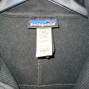 Patagonia Hard Shell Black Zip Up Jacket Women’s Small thumbnail 2