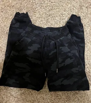 Lululemon Sweatpants Joggers thumbnail 1