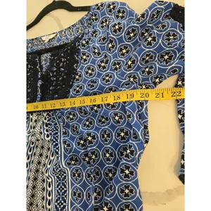 Crown & Ivy Large Blue Geometric Boho Peasant Top Lace Trim Tunic Womens L thumbnail 7